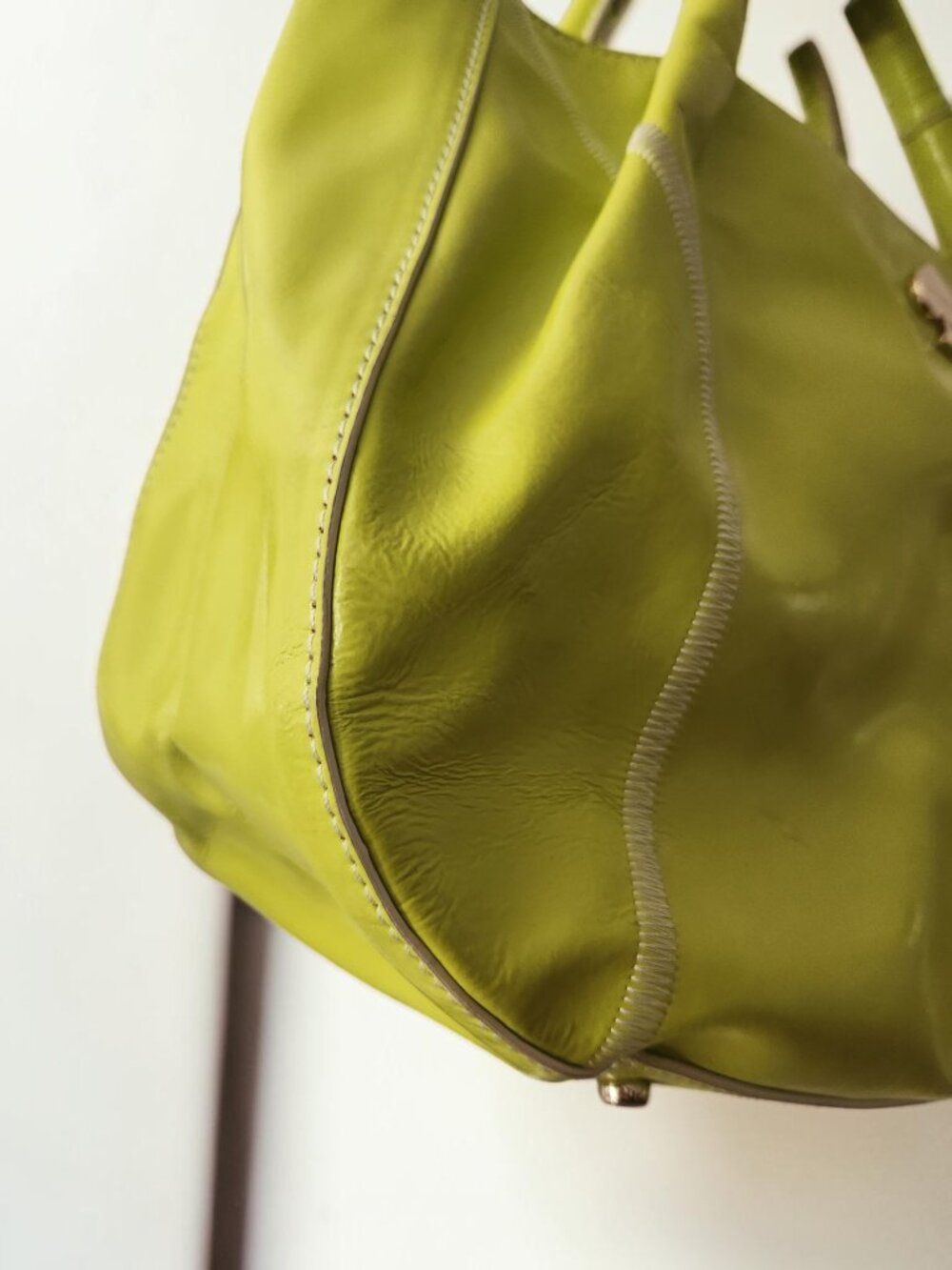 💚 Kate Spade Neon Green Tote Tennis Ball Inspired Statement Bag 💚 - Picture 6 of 16
